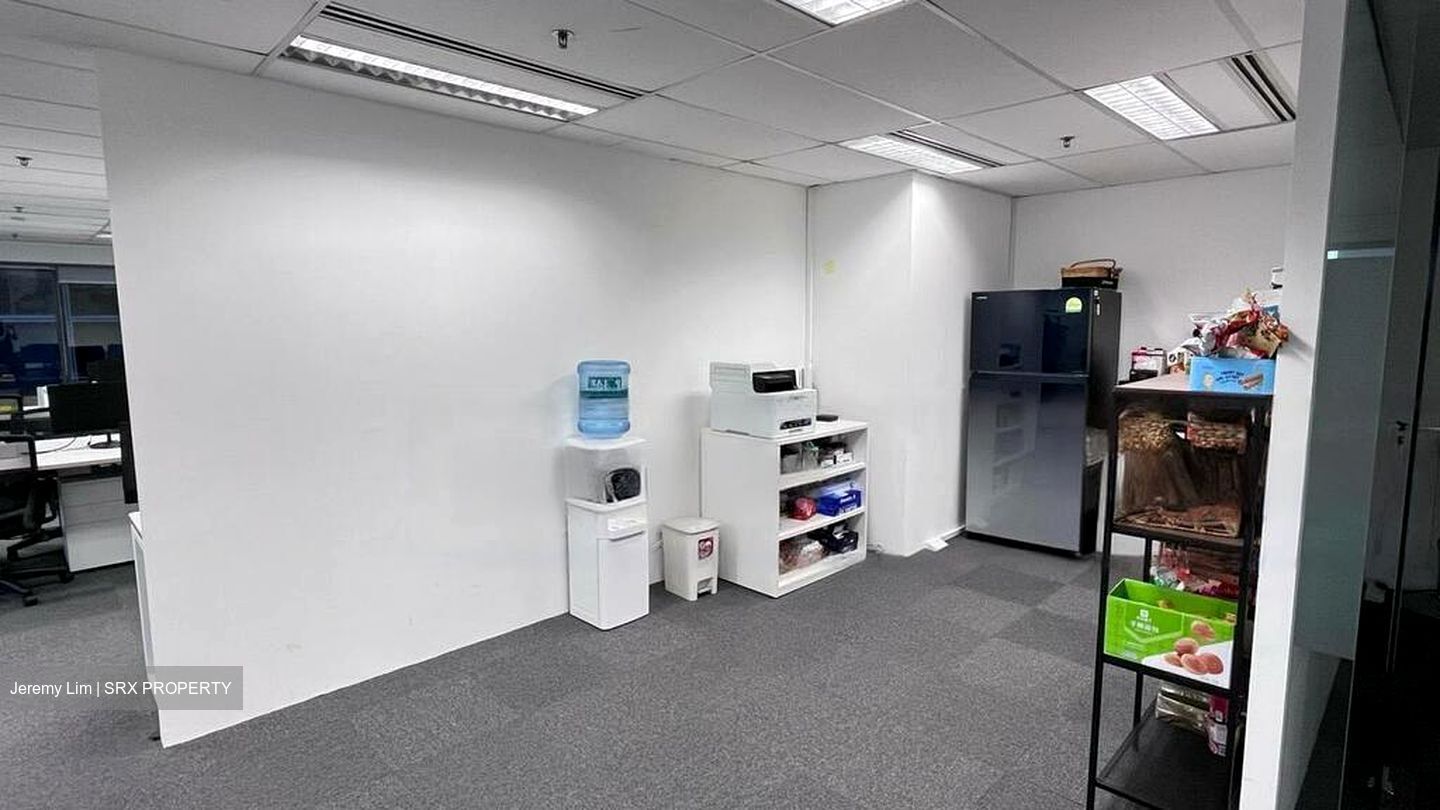 Oue Downtown (D1), Office #452367421